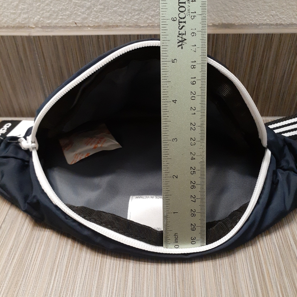 Adidas Core Waist Pack NWT - Picture 8 of 9